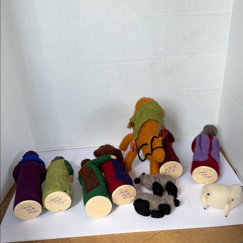 Handcrafted Felt Nativity Set - Picture 16 of 16